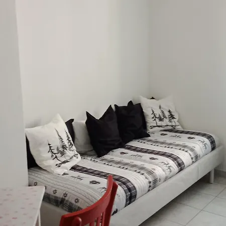 Il Giardino Di Cres B&B 에시노 라리오