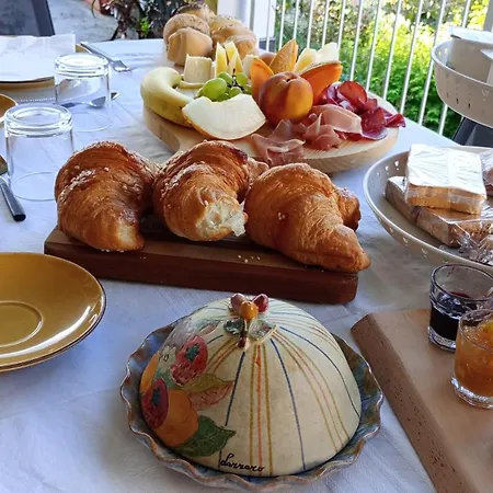 Il Giardino Di Cres 住宿加早餐酒店 *