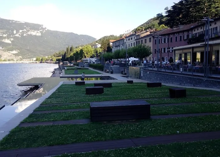 Il Giardino Di Cres Alojamento de Acomodação e Pequeno-almoço Esino Lario